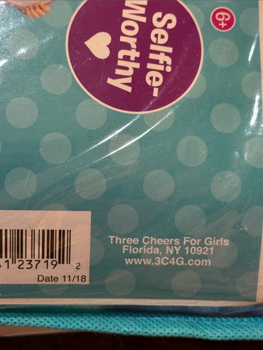 New - Purple Unicorn Beach Towel - Jumbo Selfie-Worthy Design - Picture 6 of 13